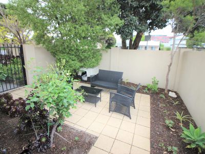 6 / 98-100 McKillop Street, Geelong