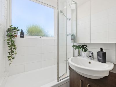 7 / 276A Domain Road, South Yarra
