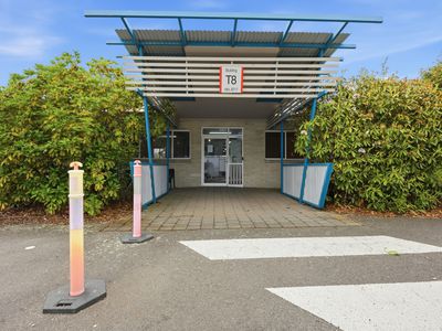 T8 / 75 Newnham Drive, Newnham