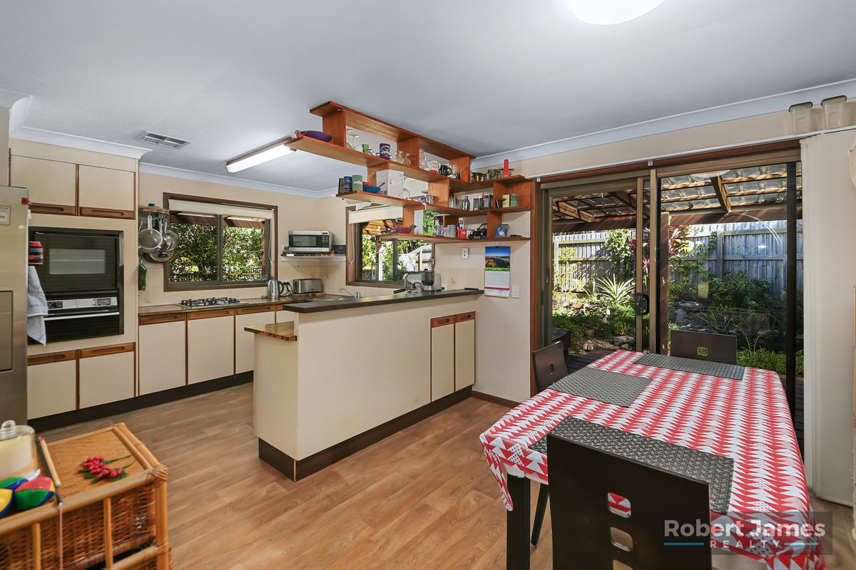 9 Sundial Court, Tewantin