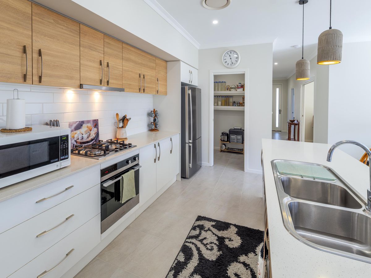 9 Flat Top Drive, Woolgoolga