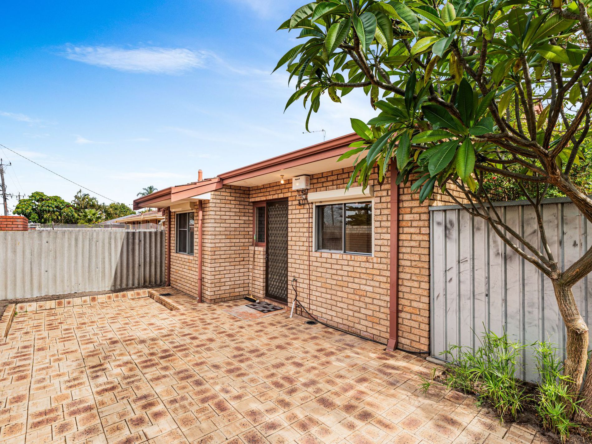 10 / 11 Gibson Court, Morley