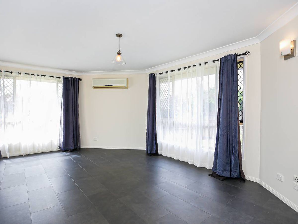 25 Storer Street, Atherton