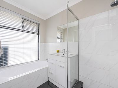 5 Cherbourg Grove, Port Kennedy