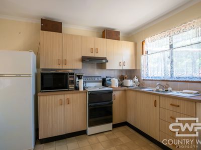 3 Clifford Avenue, Emmaville