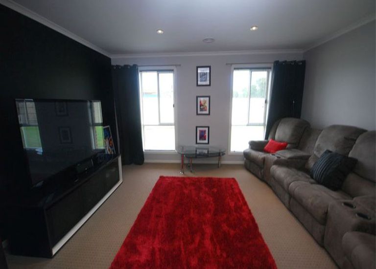 28 Madeira Close, Portland