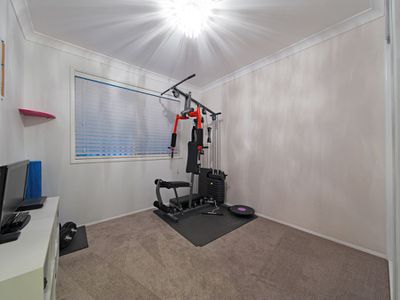 6 Colvin Court, Wakerley