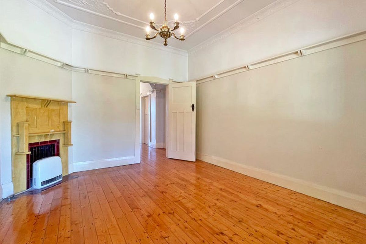 4 Iandra Street, Concord West