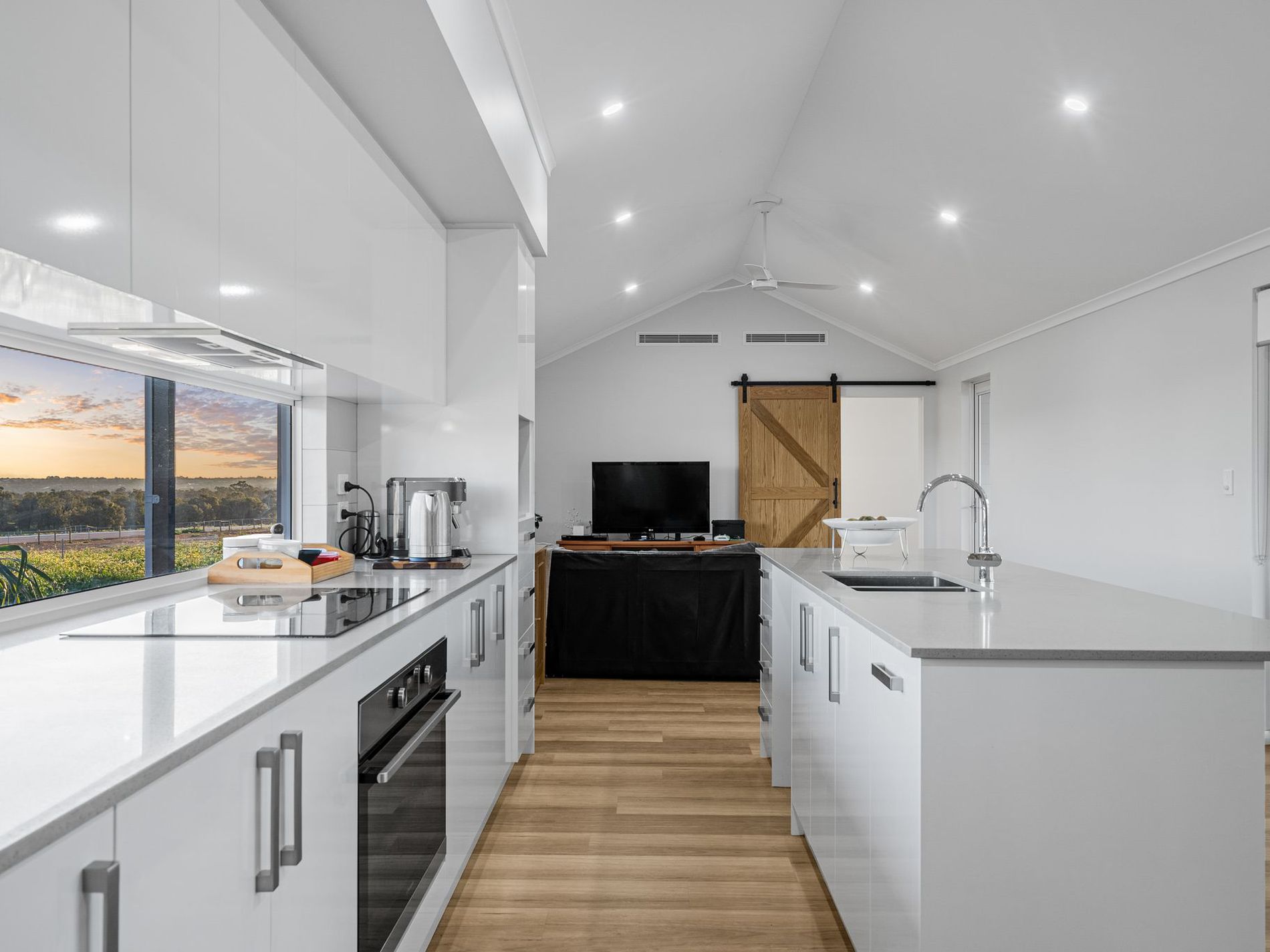 254 Guernsey Rise, Chittering