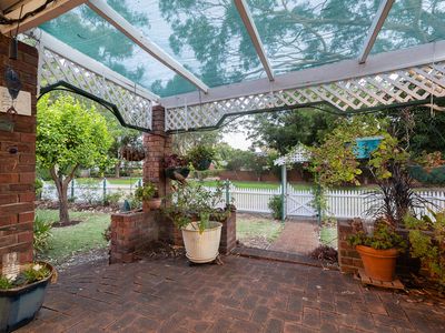 30 Regency Drive, Thornlie
