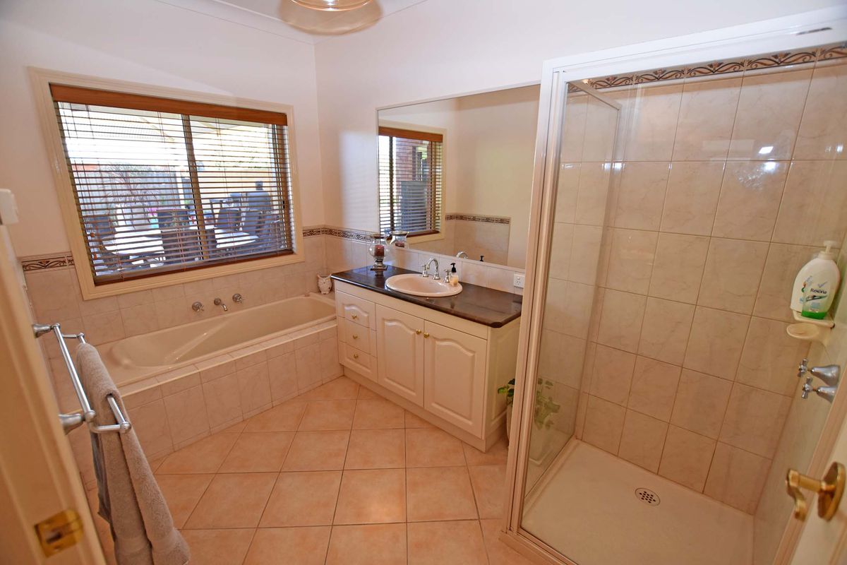 16 Deakin Grove, Tongala