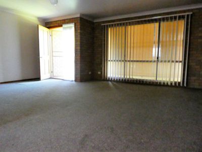 32B Oak Street, Seymour