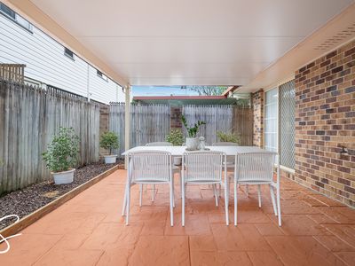 2 / 32 Invermore Street, Mount Gravatt East