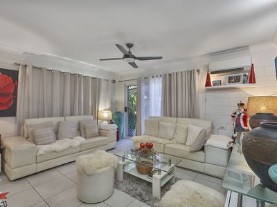 2 / 282 Lake Street, Cairns North