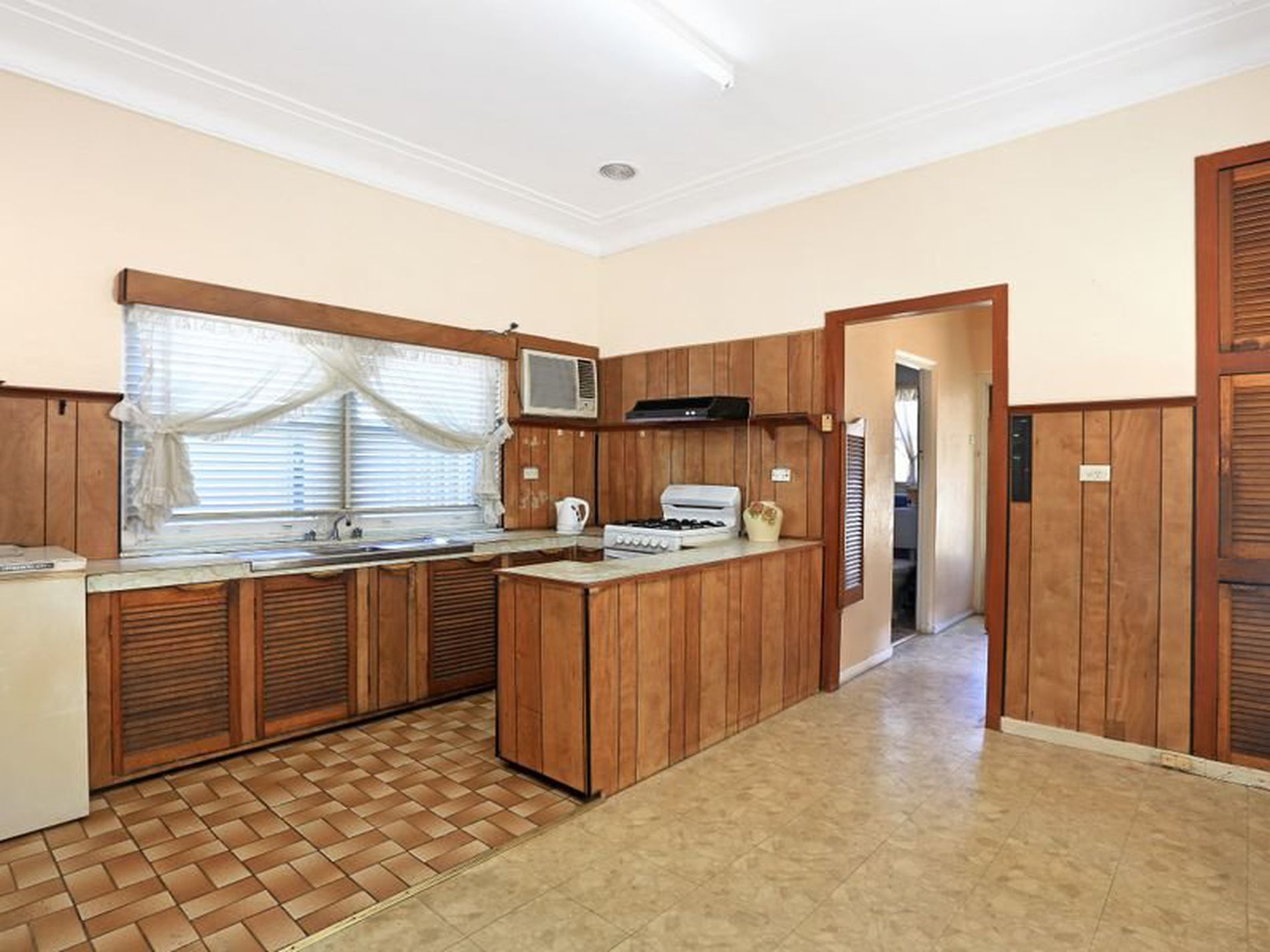 14 Hardie Street, Mascot