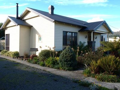 3 Hayes Road, Franklin