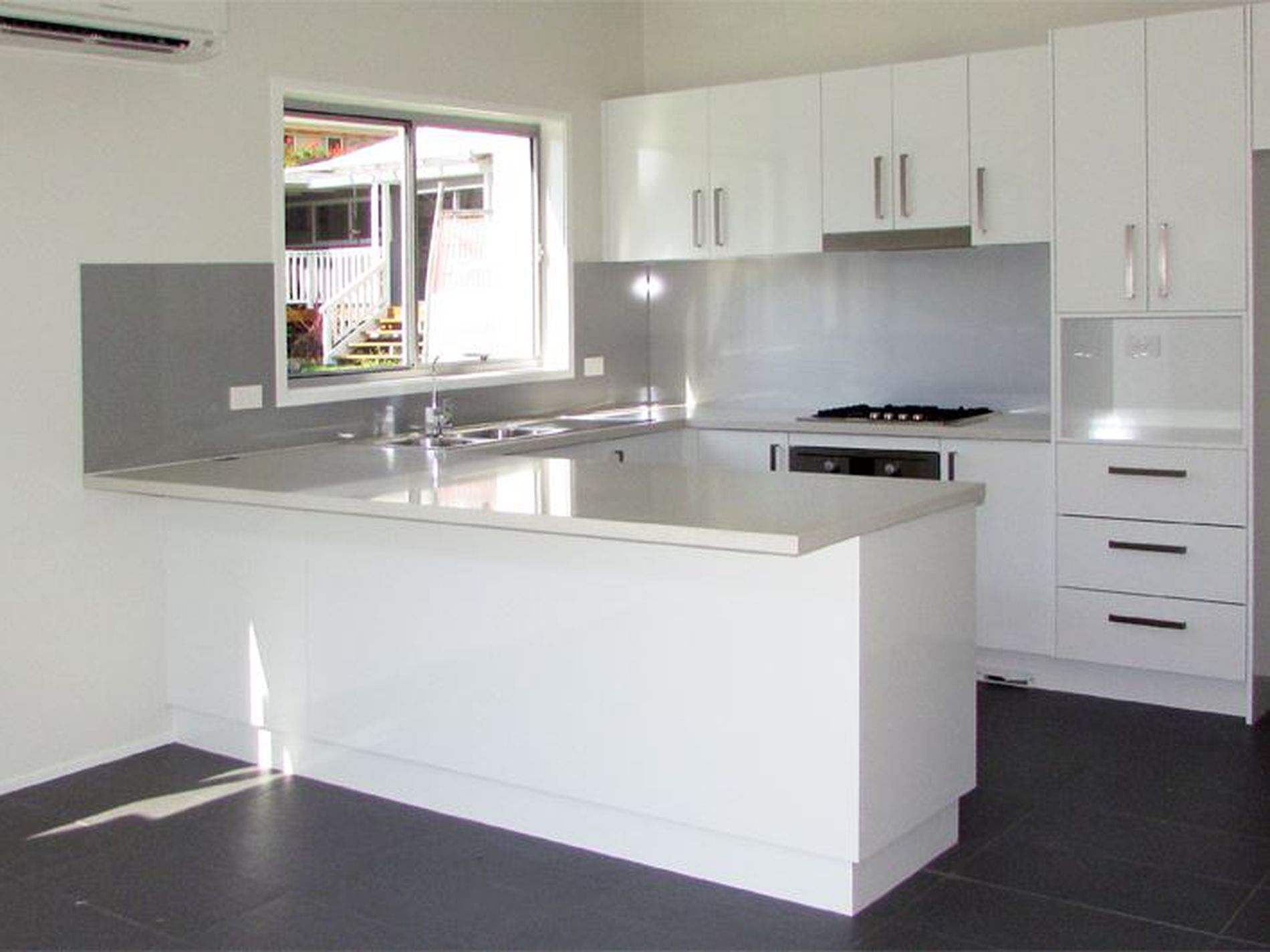 1 / 6 New Street, Ulladulla