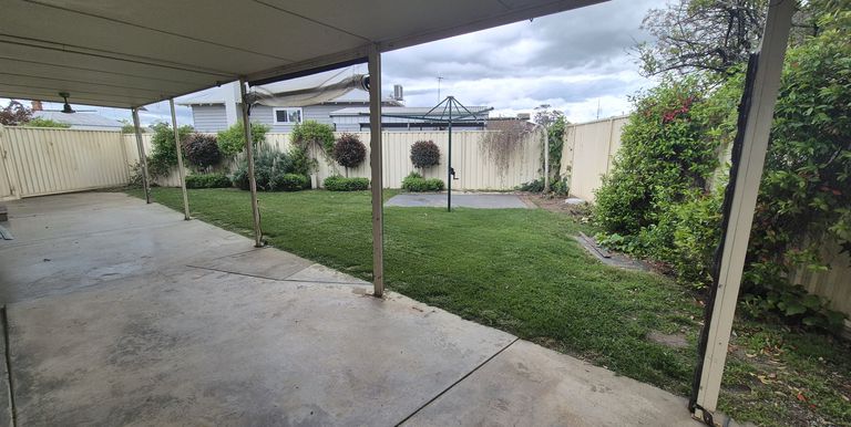 15 Hart Street, Euroa