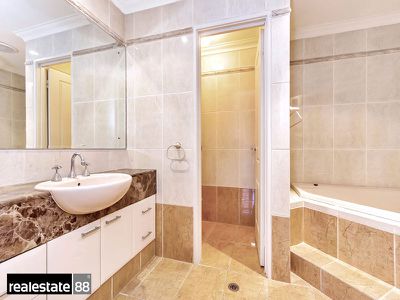 2 / 28 Nile Street, East Perth