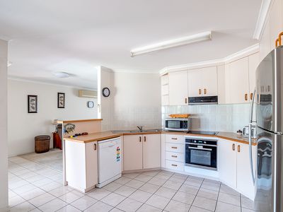 42 Ibis Boulevard, Eli Waters