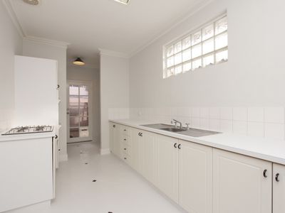 2 / 19 Kitchener Avenue, Burswood