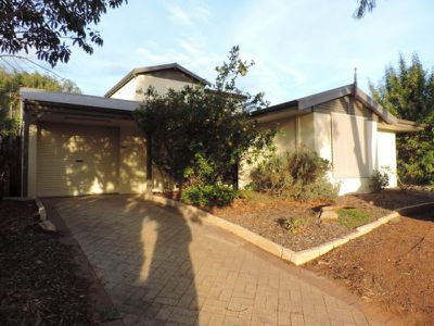 14 Edwards Entrance, Stratton
