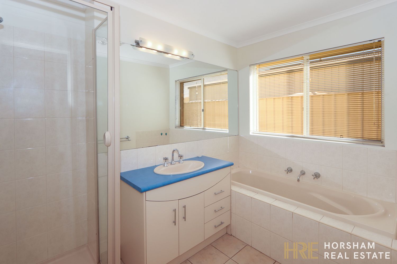 16 Burnett Street, Horsham