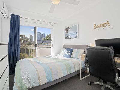 17 / 12 Taylor Street, Biggera Waters