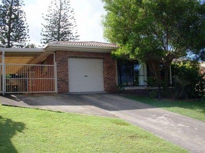 16 Tombarra Street, Mooloolaba