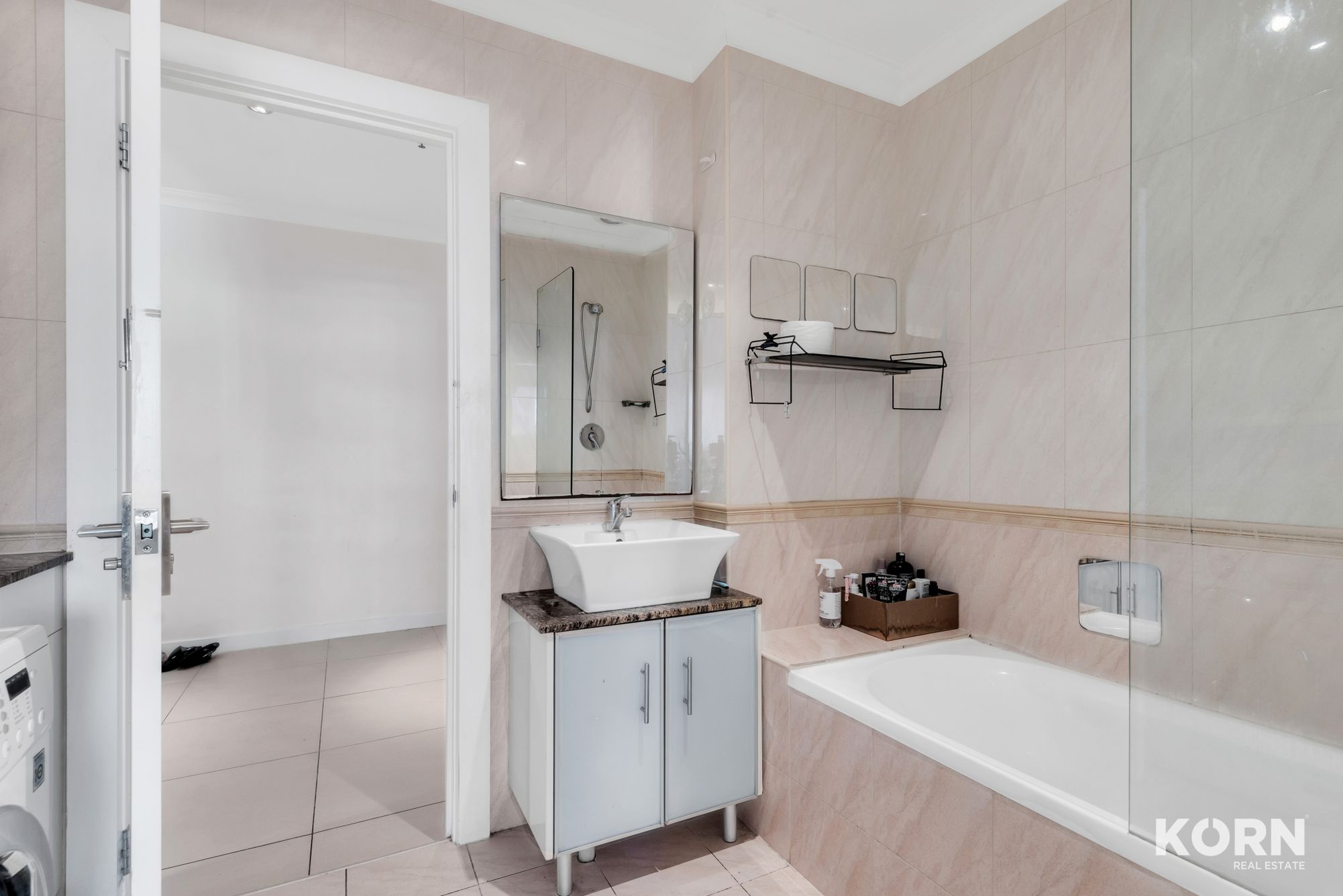 802 / 39 Grenfell Street, Adelaide