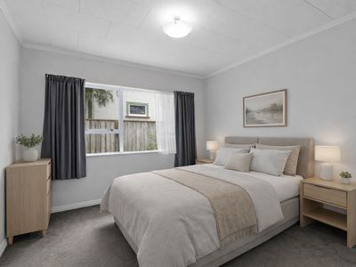 52 Pine Avenue, Ebdentown