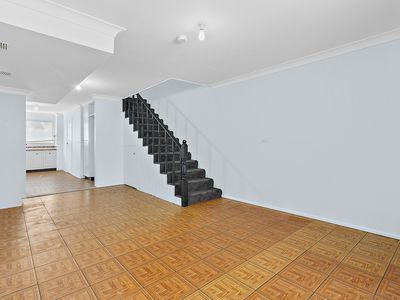 5 / 2 Blackbutt Way, Barrack Heights