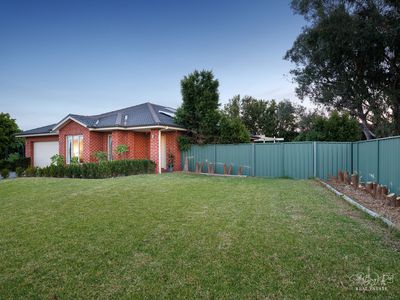 16 SILKYOAK COURT, Albury