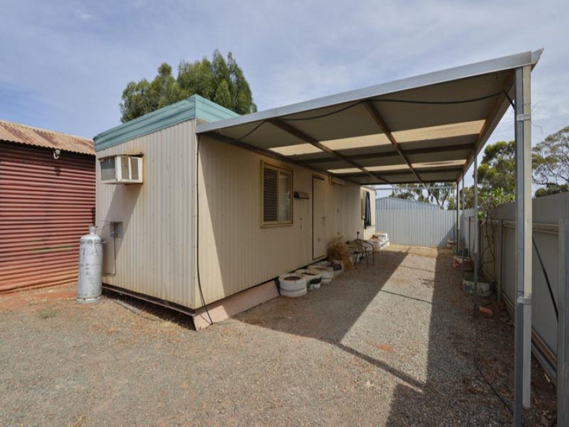 62 Federal Road, Boulder