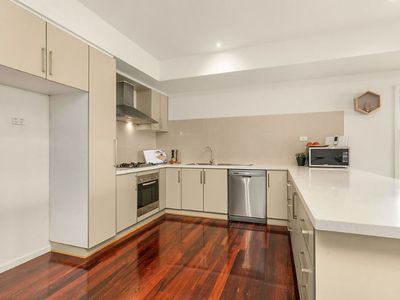 5 Government Road, Essendon