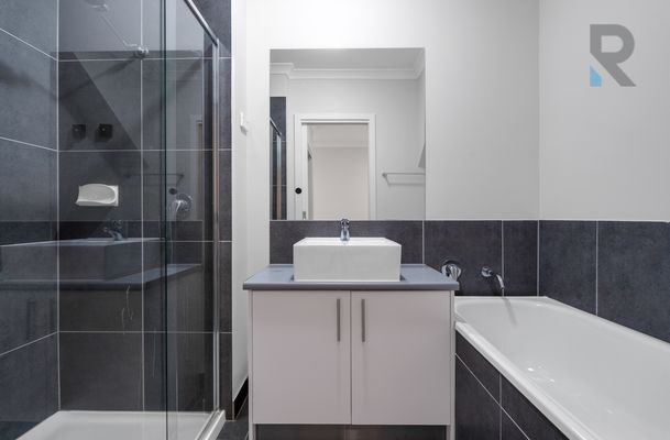 23 / 64 Escapade Boulevard, Craigieburn