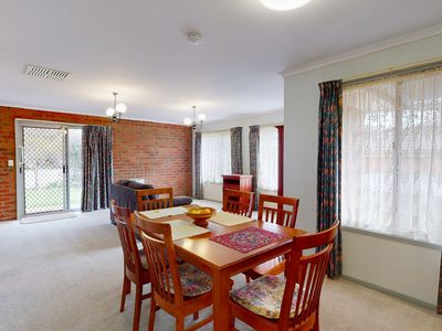 15 Lauren Court, Kangaroo Flat