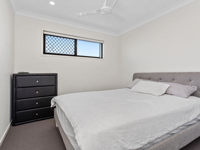 183 Dixon Drive, Coomera