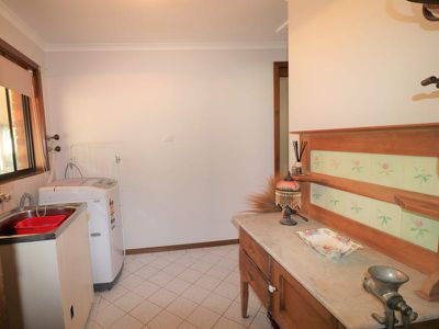 19 Corio St, Murchison