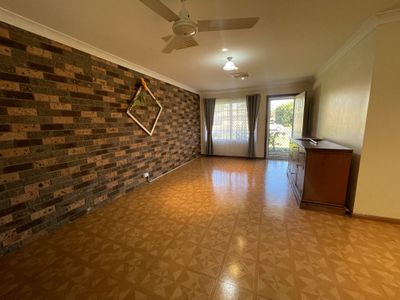 8A Murrayfield Drive, Dubbo