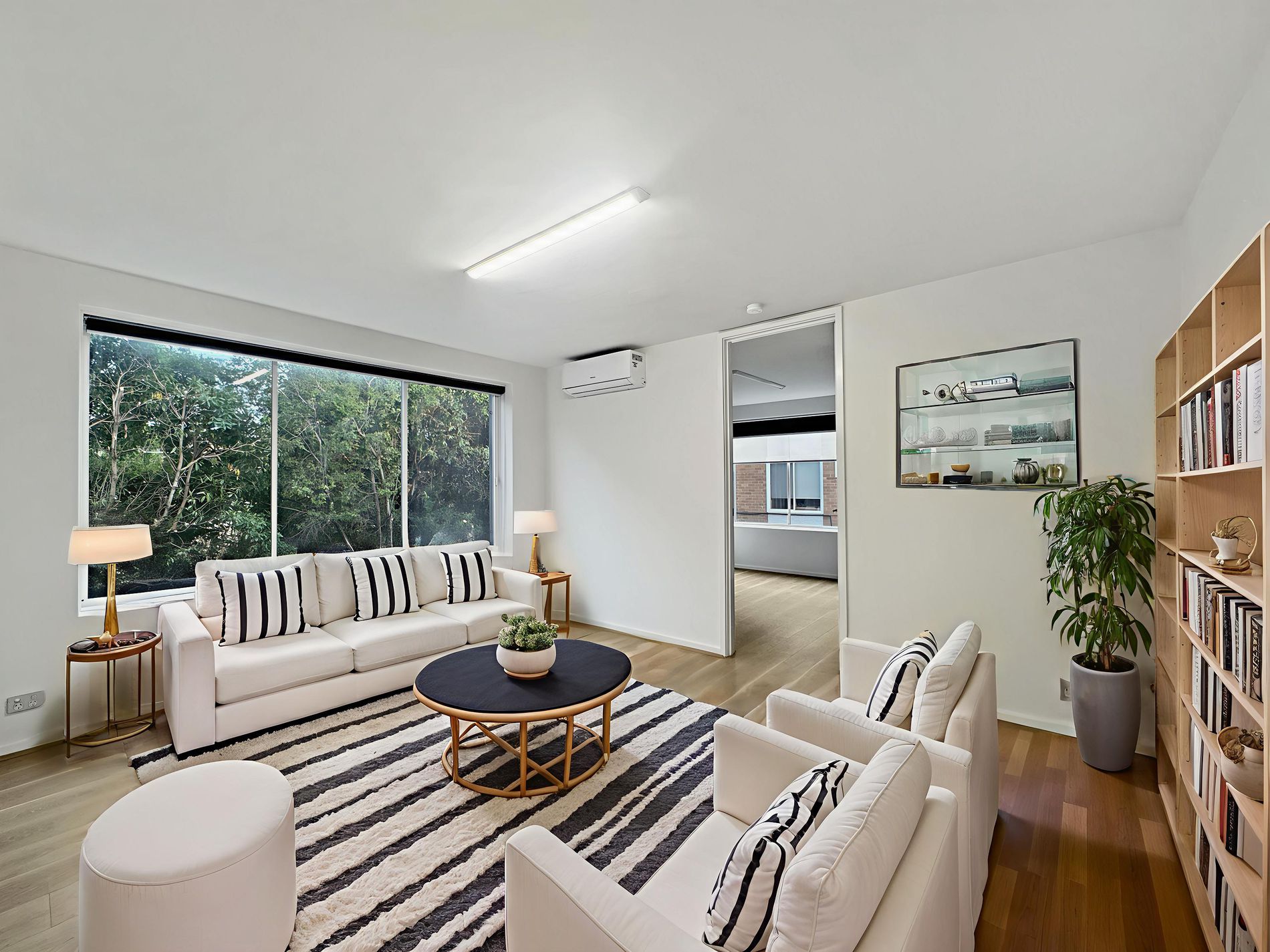 6 / 12 - 14 FARNHAM COURT, Flemington