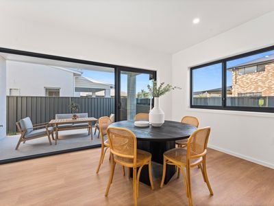 3 Hereford Chase , Tullimbar