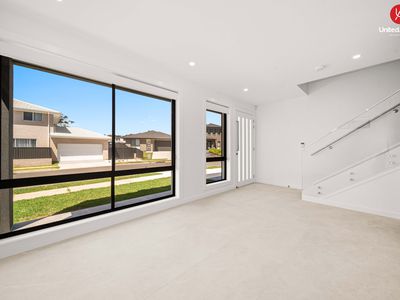 16 Flood Avenue, Austral