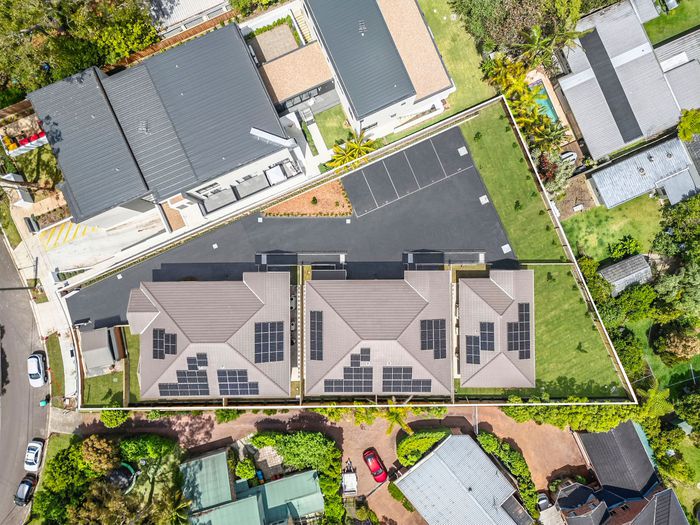 8 Gladys Avenue, Frenchs Forest