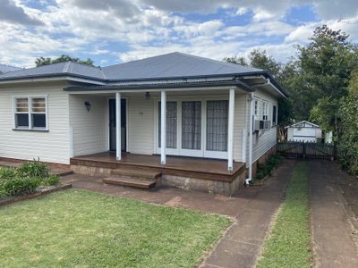 35 Tolmie Street, South Toowoomba