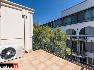 E5 (13)  /  88 Royal Street, East Perth