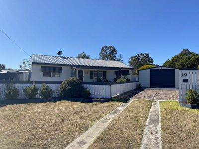 19 Birdie Street, Nanango