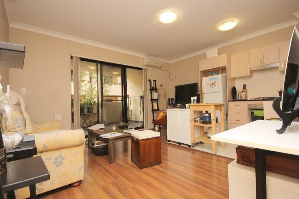 4 / 19-27 Eastbourne Road, Homebush West
