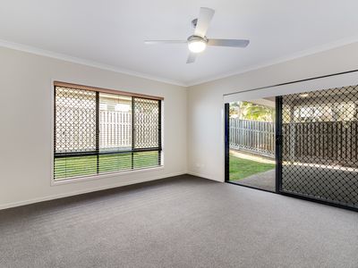 8 Kalgoorlie Street, Pimpama