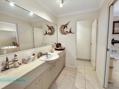15 Grevillea Court, Woodgate